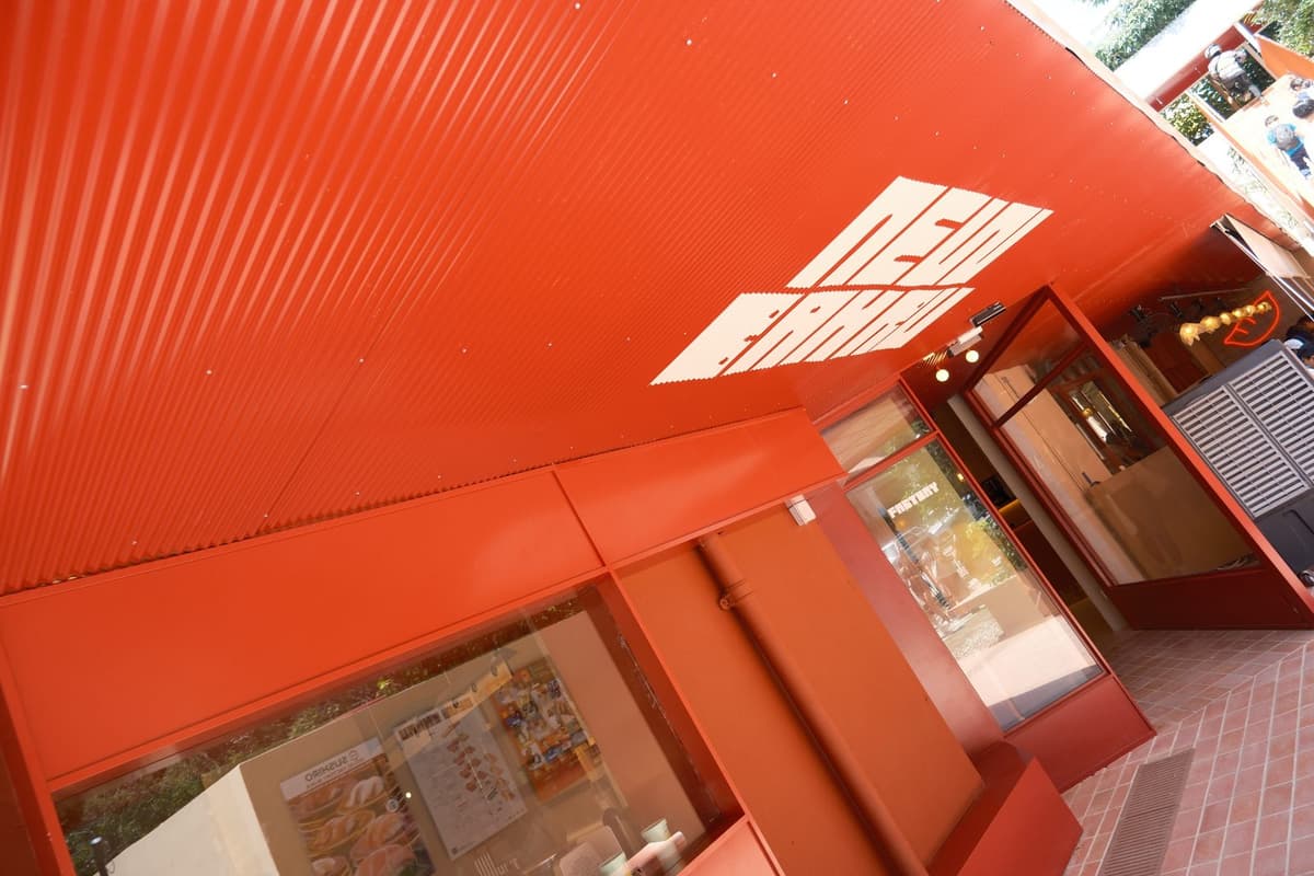 Red, tilted